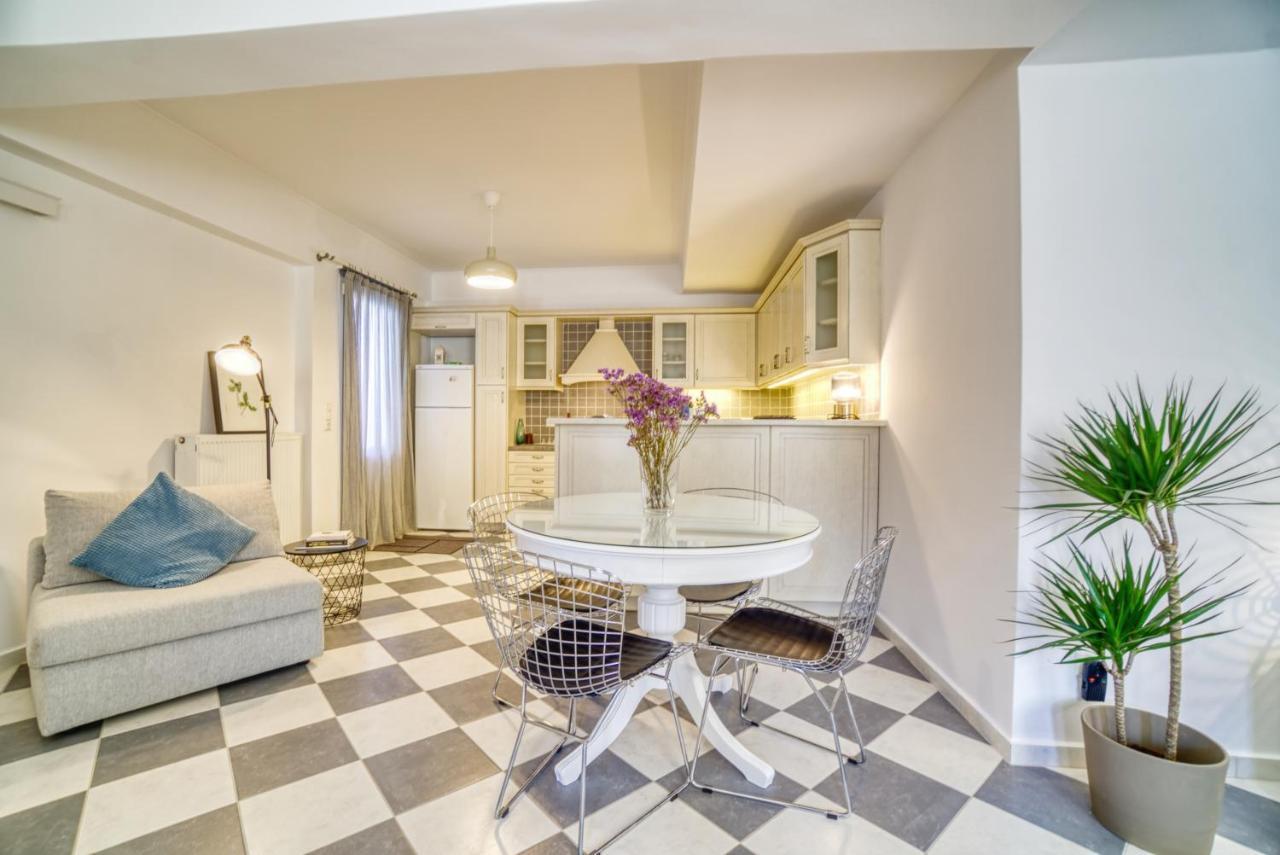 Stylish, Cozy 2-Bdr Flat In Andros Town By Explore Andros Εξωτερικό φωτογραφία